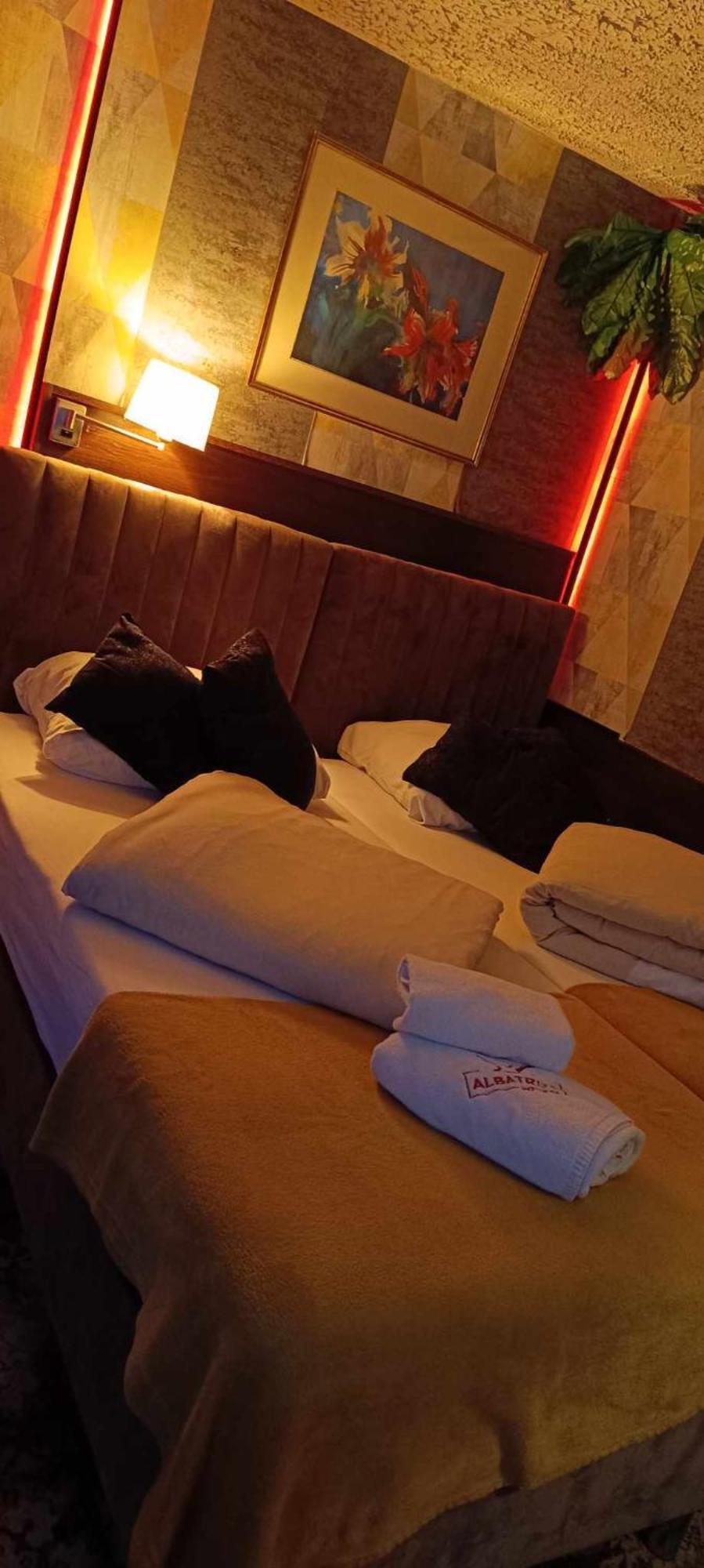 Zajazd Albatros Rzeszow Spa Buitenkant foto