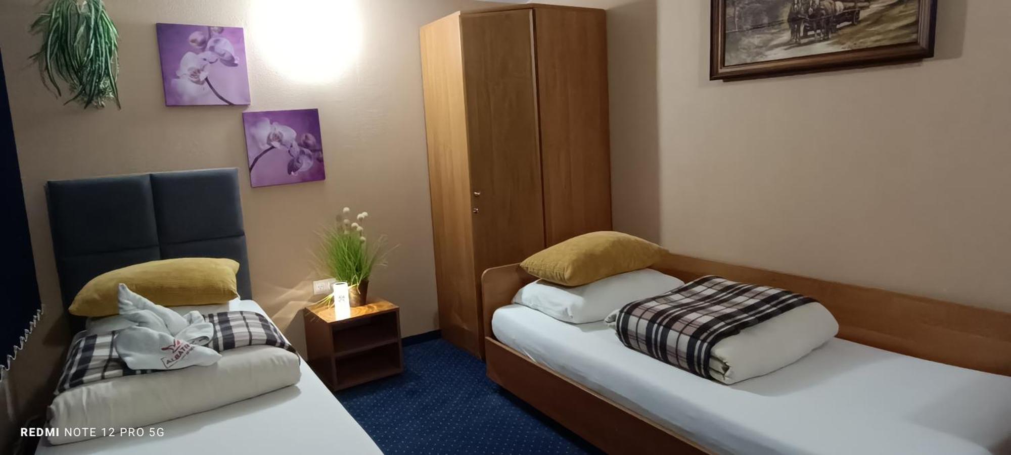 Zajazd Albatros Rzeszow Spa Buitenkant foto